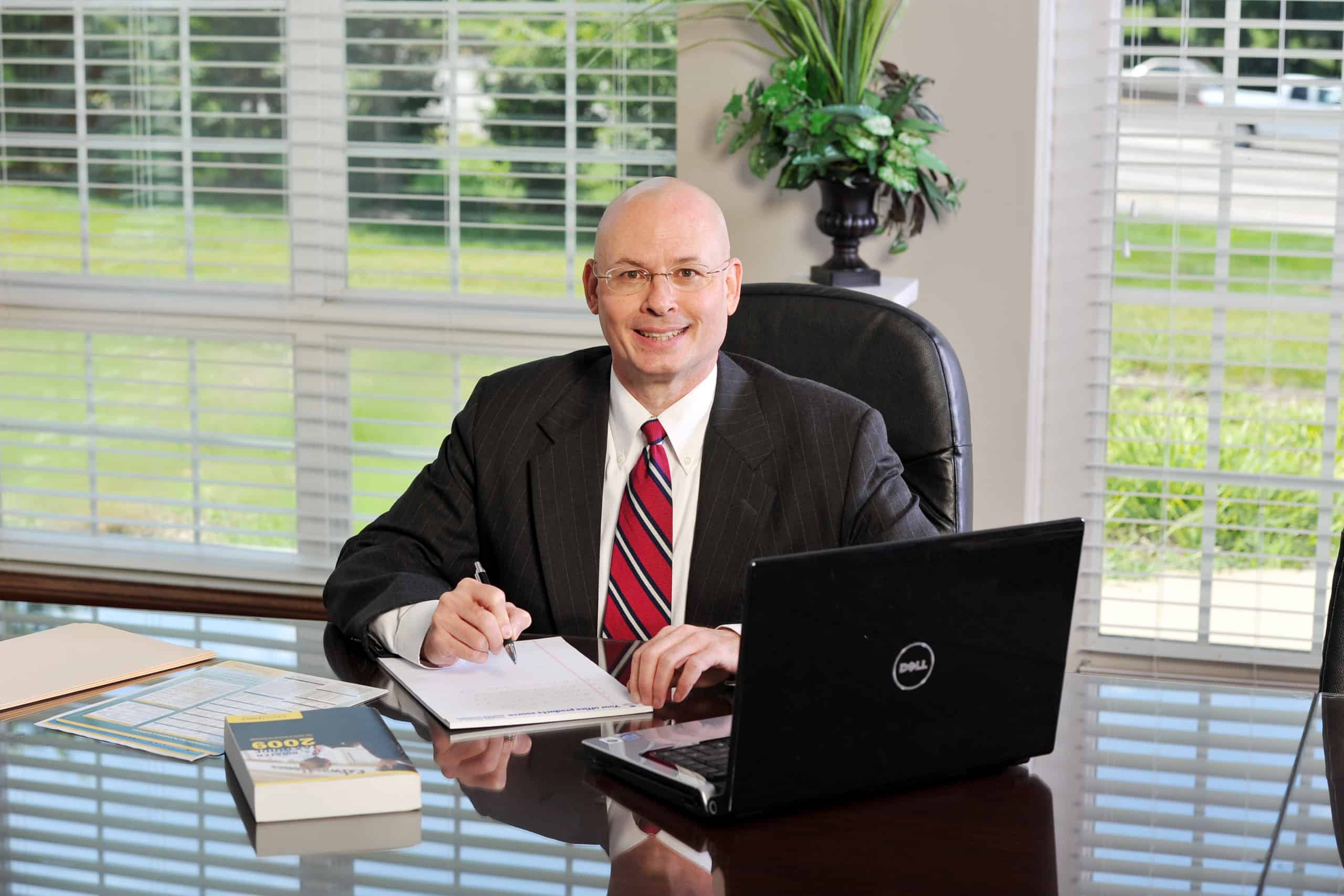 tom dunn on computer